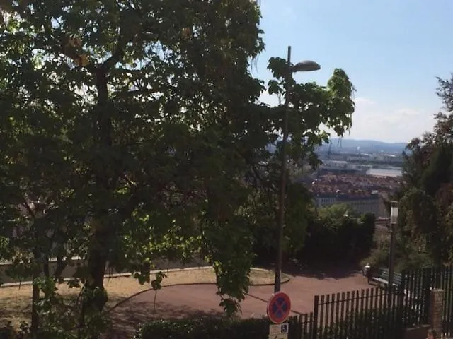 Le Duplex De Fourviere ליון